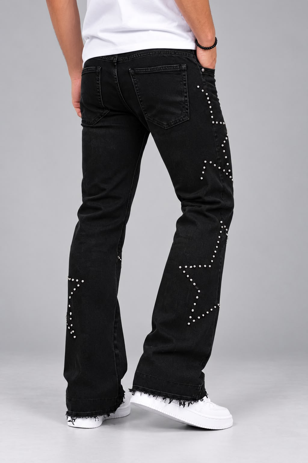 Jeans Wimea; Negro Wide Leg con Detalles de Estoperoles