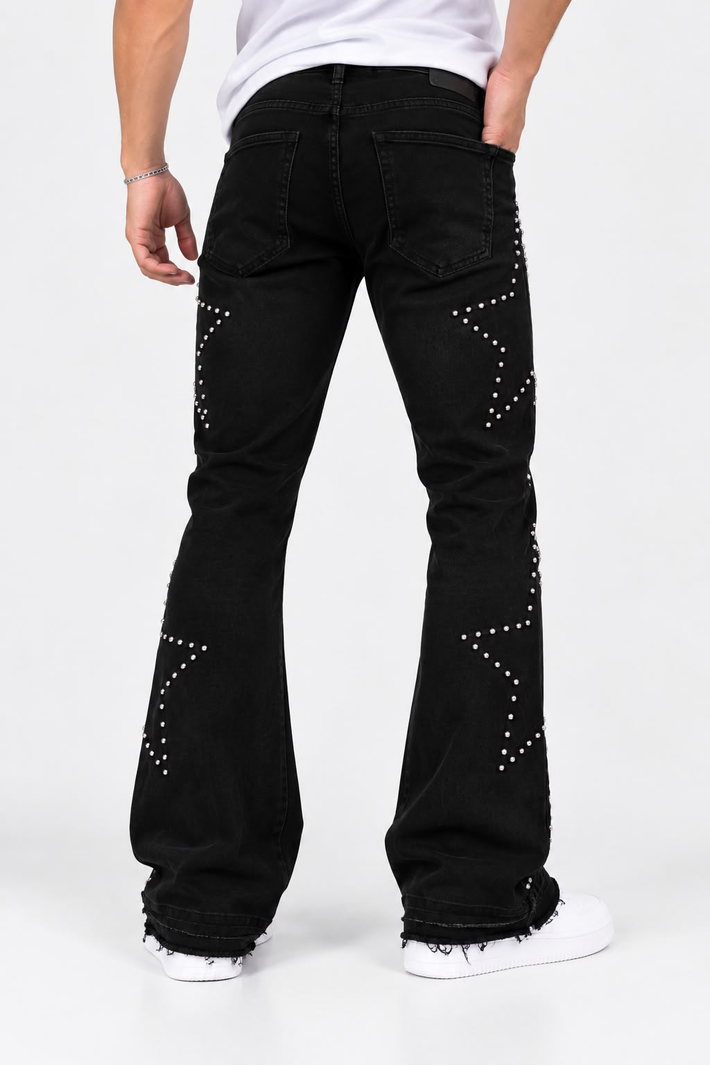 Jeans Wimea; Negro Wide Leg con Detalles de Estoperoles