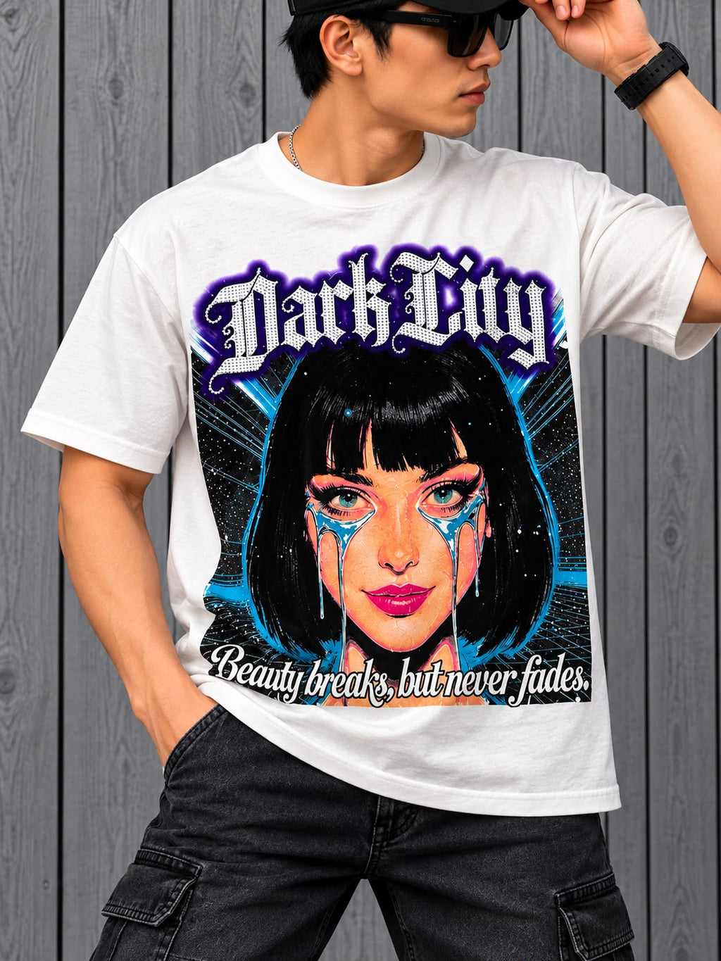 Playera Blanca Dark City – Estampado Gráfico Urbano