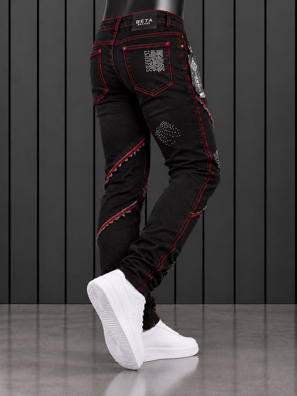 Pantalón CJ URBAN Negro con Detalles Rojos y Aplicaciones Urbanas