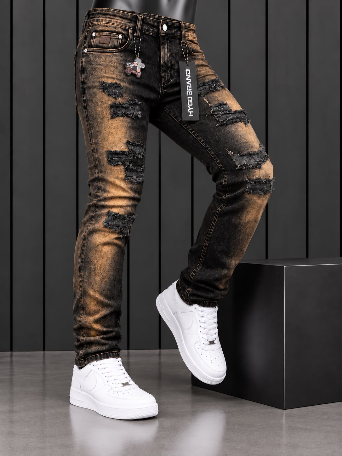 Pantalón Hygo Brand; Negro, Diseño Vintage Desgastado