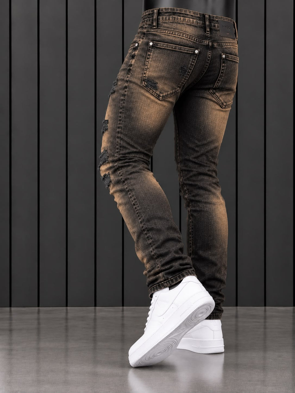 Pantalón Hygo Brand; Negro, Diseño Vintage Desgastado