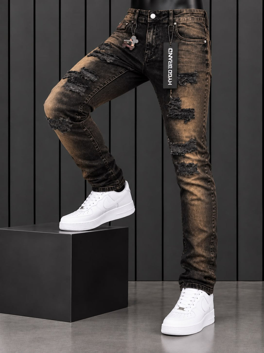 Pantalón Hygo Brand; Negro, Diseño Vintage Desgastado