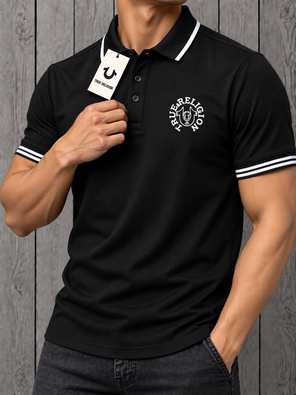 Playera Polo True Religion Negra con Detalles Blancos