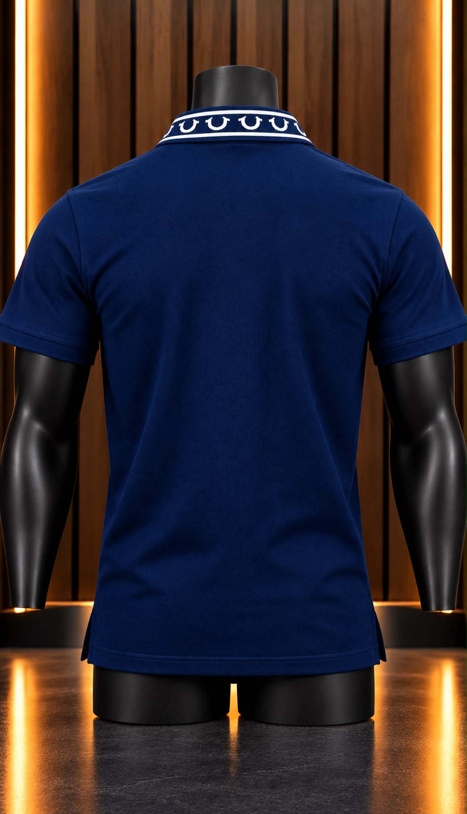 Playera Polo True Religion Azul Marino con Cuello Detallado