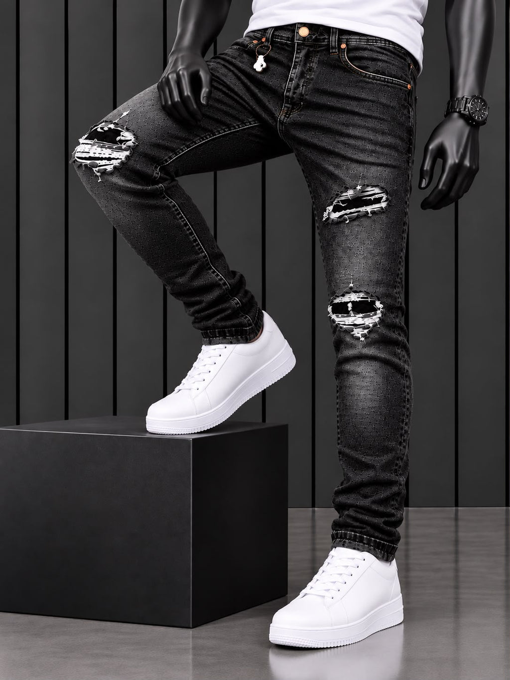 Jeans Beta Brand; Negro Skinny Distressed con Diseño Texturizado