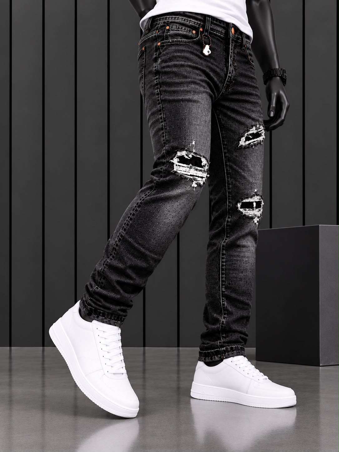 Jeans Beta Brand; Negro Skinny Distressed con Diseño Texturizado
